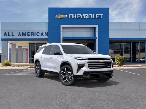 New 2026 Chevrolet Traverse High Country FWD image 2