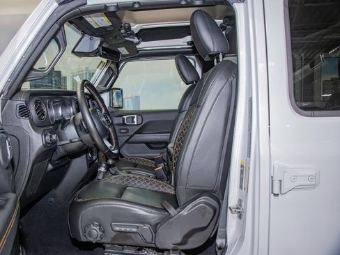 Used 2021 Jeep Wrangler Unlimited Sahara image 20