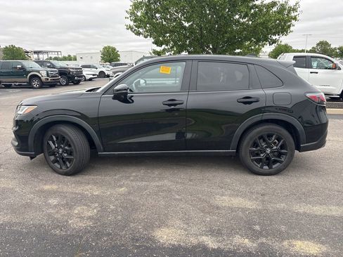 Used 2023 Honda HR-V Sport image 9