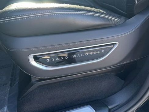 Used 2023 Jeep Grand Wagoneer Series II w/ Flexible Seating Group AWD/4WD image 50