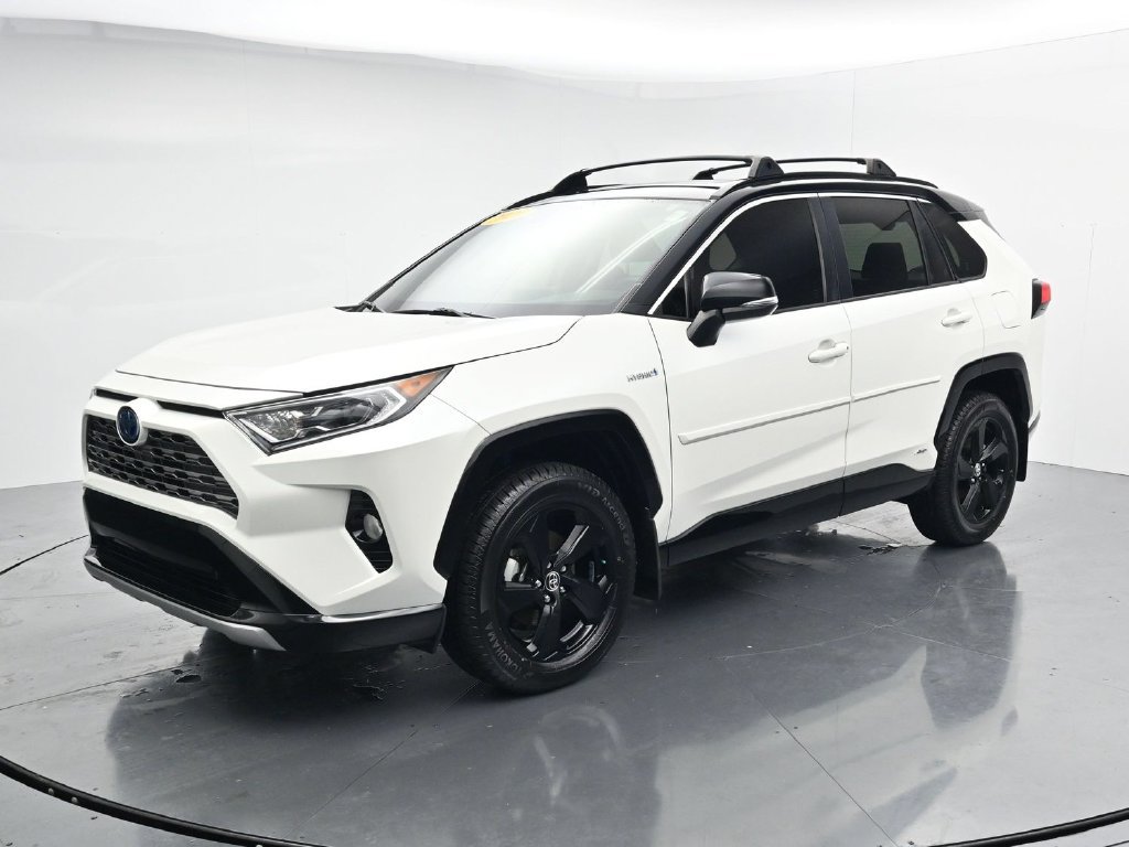 Used 2020 Toyota RAV4 XSE w/ All Weather Liner Package AWD/4WD image 4