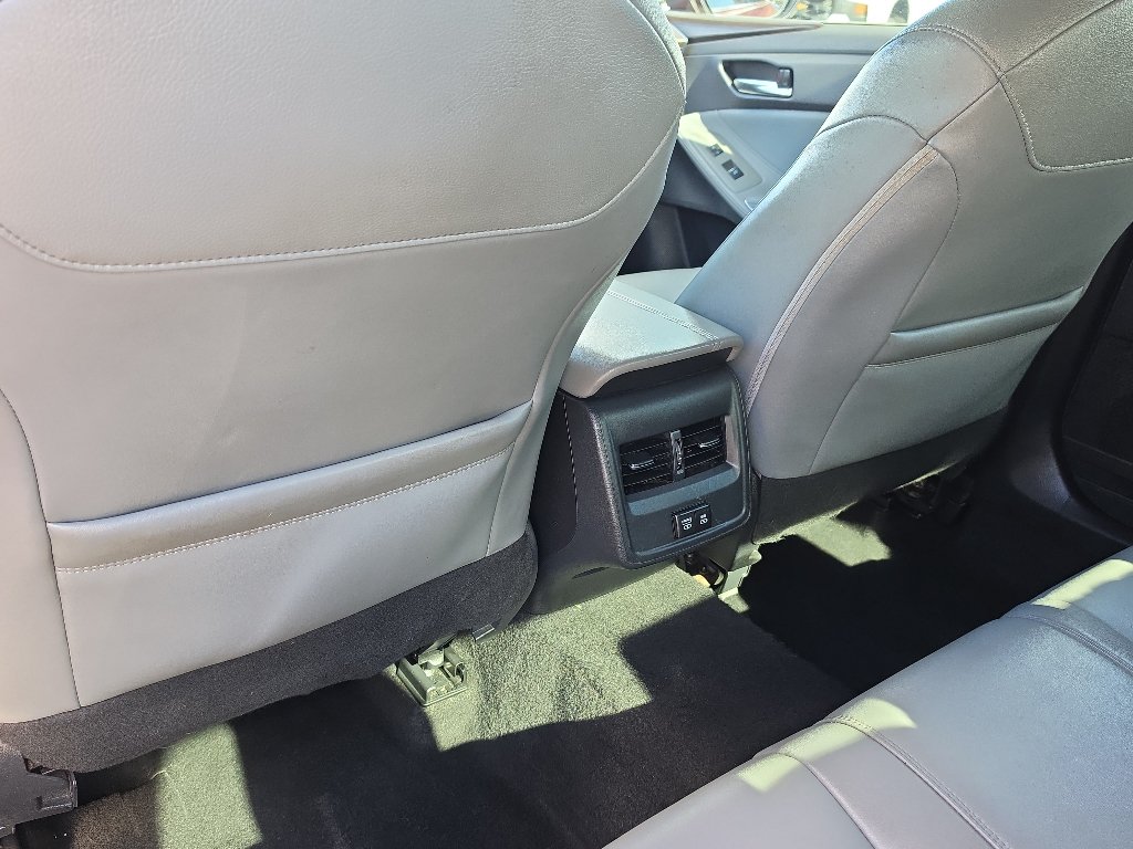 Certified 2021 Toyota Avalon XLE w/ Moonroof Package AWD/4WD image 18
