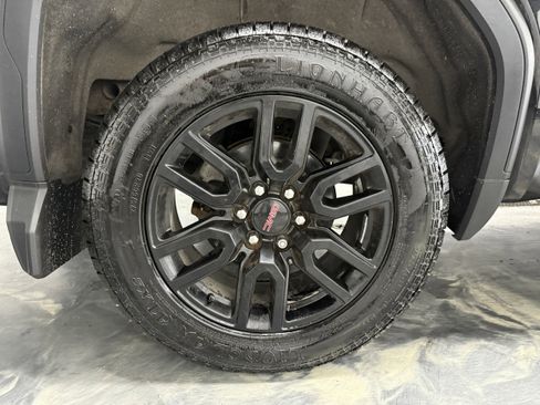 Used 2019 GMC Sierra 1500 Elevation image 29