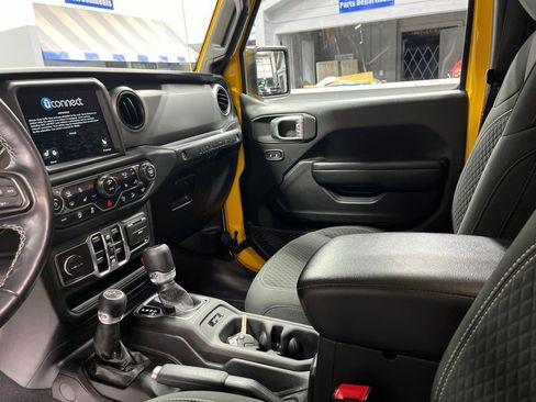 Used 2021 Jeep Wrangler Unlimited Sport AWD/4WD image 18