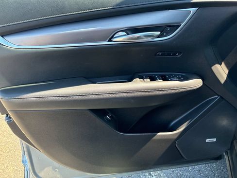 Used 2024 Cadillac XT6 Luxury w/ LPO, Floor Liner Package AWD/4WD image 12