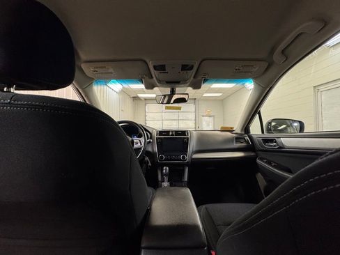 Used 2018 Subaru Outback 2.5i Premium image 17