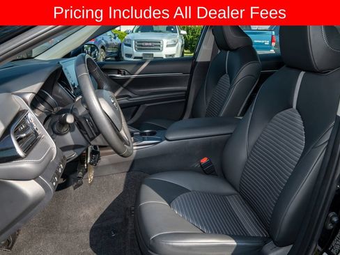 Used 2024 Toyota Camry SE FWD image 10