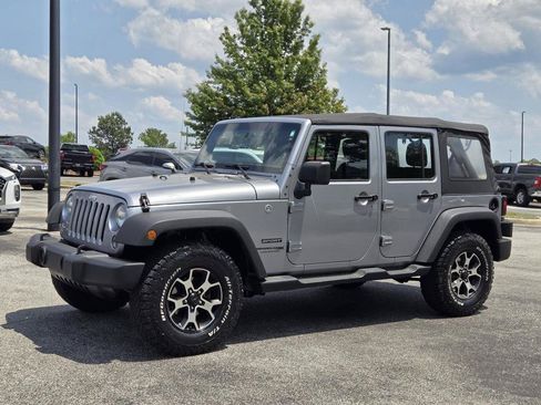 Used 2018 Jeep Wrangler Unlimited Sport w/ Connectivity Group AWD/4WD image 1