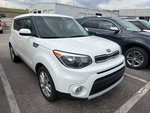 Used 2019 Kia Soul + image 1