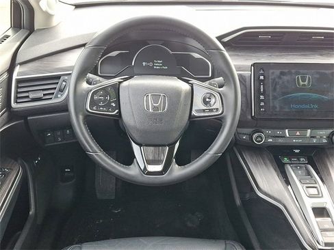 Certified 2018 Honda Clarity Touring image 10
