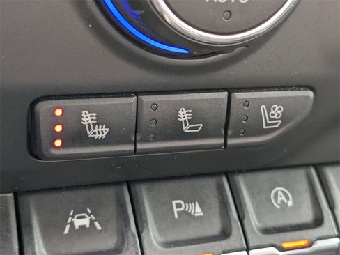 Certified 2020 Chevrolet Silverado 1500 LTZ w/ LTZ Plus Package image 22