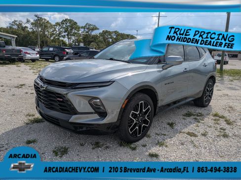 Used 2023 Chevrolet Blazer RS w/ Driver Confidence II Package FWD image 8