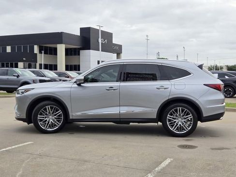 Used 2023 Acura MDX SH-AWD w/ Advance Package image 3