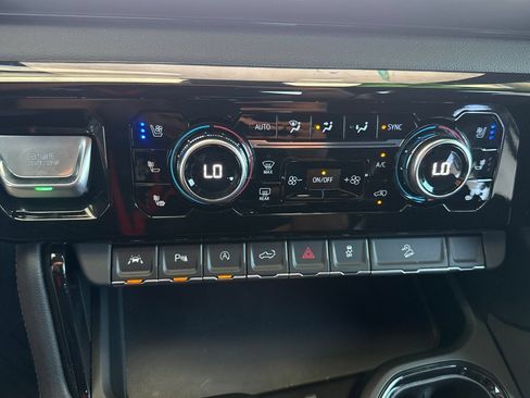 Used 2026 GMC Sierra 1500 AT4 w/ AT4 Premium Package AWD/4WD image 26