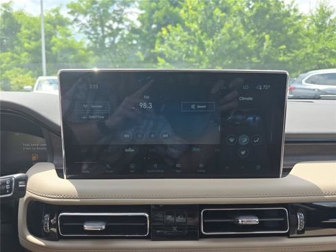Used 2023 Lincoln Nautilus Reserve w/ Equipment Group 201A AWD/4WD image 26