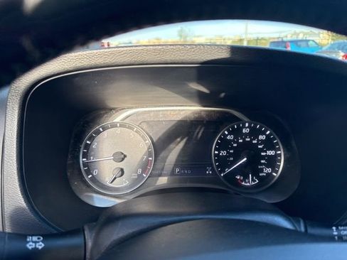 Used 2023 Nissan Frontier SV w/ SV Convenience Package image 21