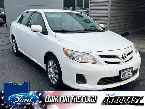 Used 2012 Toyota Corolla LE FWD image 1