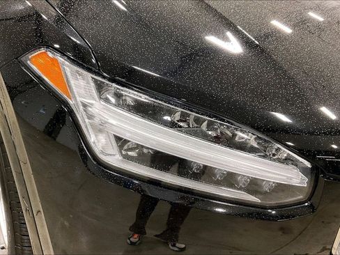 Used 2023 Volvo XC90 B5 Core AWD/4WD image 32
