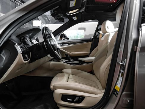 Used 2019 BMW 540i xDrive AWD/4WD image 4
