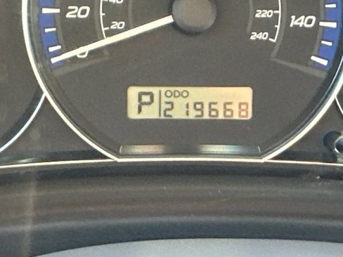 Used 2010 Subaru Forester 2.5X Premium image 17