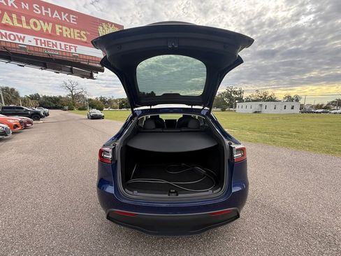 Used 2023 Tesla Model Y Performance image 53
