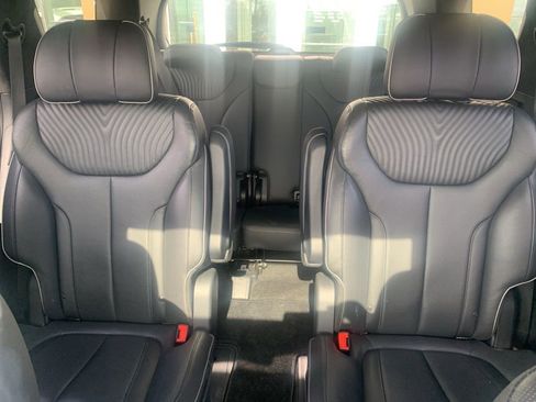 Used 2023 Hyundai Palisade Calligraphy image 35