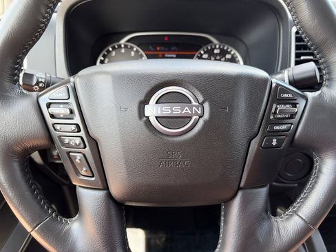 Used 2024 Nissan Frontier SL w/ Technology Package RWD image 11