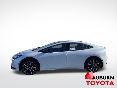 New 2027 Toyota Prius Plug-In Hybrid w/ Limited Premium Package FWD image 5