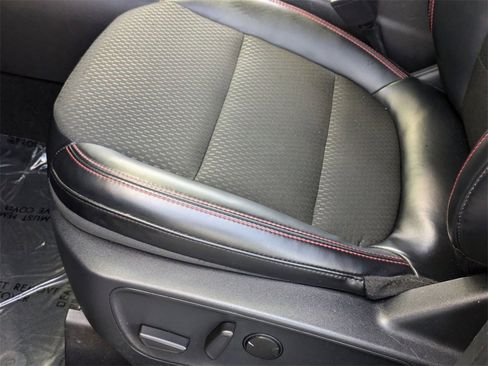 Used 2025 Ford Escape ST-Line image 15