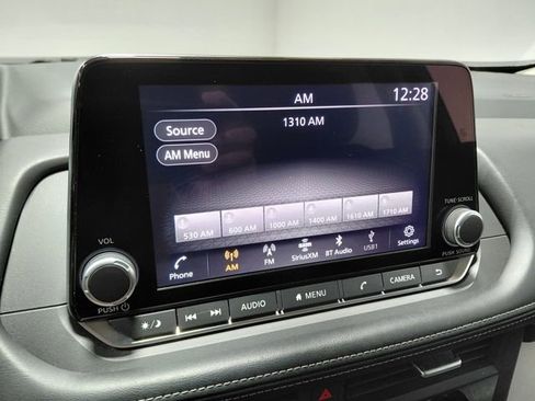 Used 2025 Nissan Rogue SV image 26