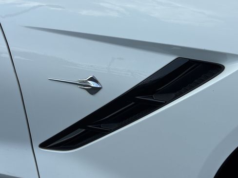 Used 2019 Chevrolet Corvette Stingray Coupe w/ Battery Protection Package RWD image 8