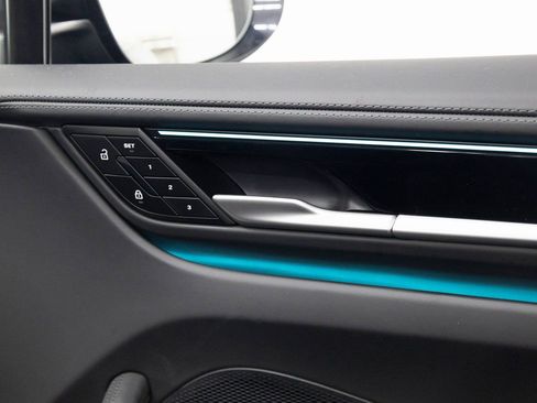 New 2026 Porsche Macan 4 Electric AWD/4WD image 29