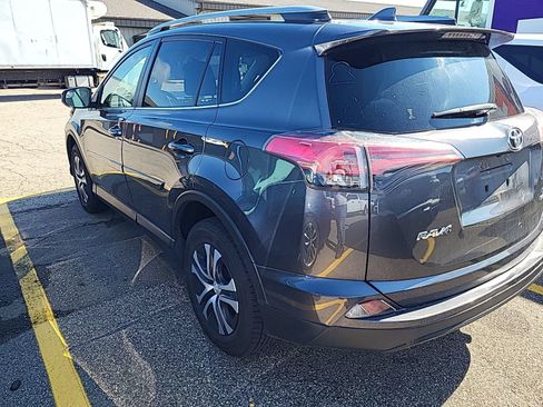 Used 2017 Toyota RAV4 LE AWD/4WD image 5