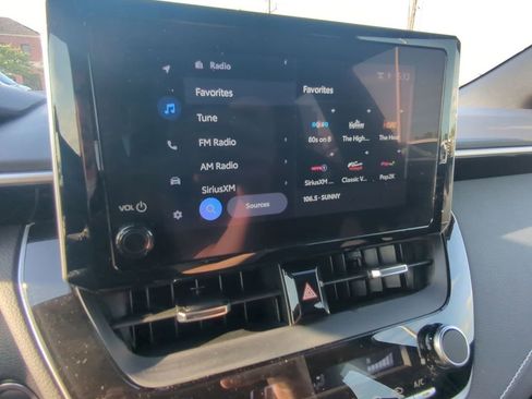 Used 2025 Toyota Corolla SE FWD image 17