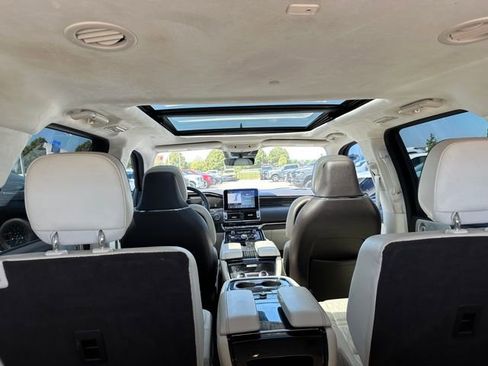 Used 2021 Lincoln Navigator Black Label image 14