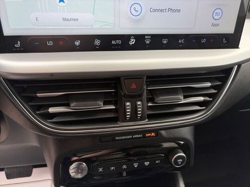 Used 2024 Ford Escape Platinum w/ Premium Technology Package image 26