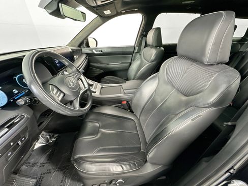 Used 2023 Hyundai Palisade Calligraphy image 22