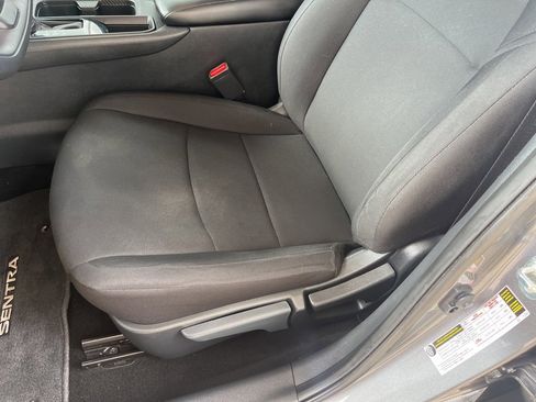 Used 2024 Nissan Sentra S image 6