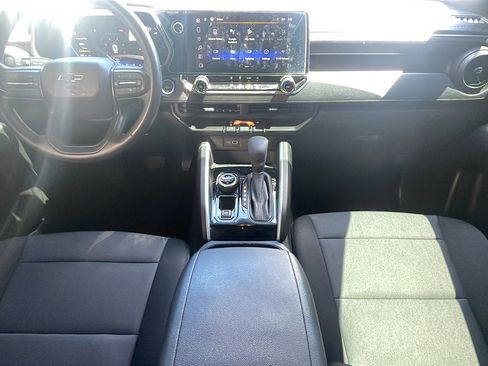 Used 2024 Chevrolet Colorado Trail Boss w/ Technology Package AWD/4WD image 19