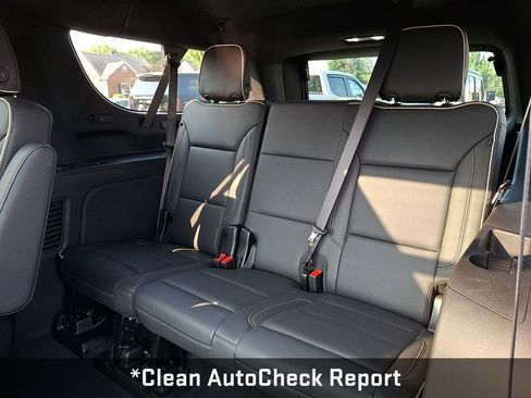 Used 2026 Chevrolet Suburban Premier w/ Sun And Tow Package AWD/4WD image 14
