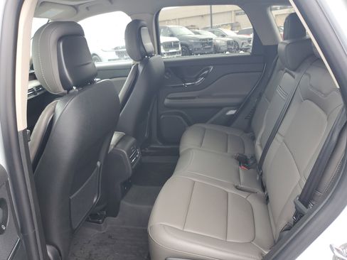 New 2025 Lincoln Corsair Reserve w/ Equipment Group 202A image 24