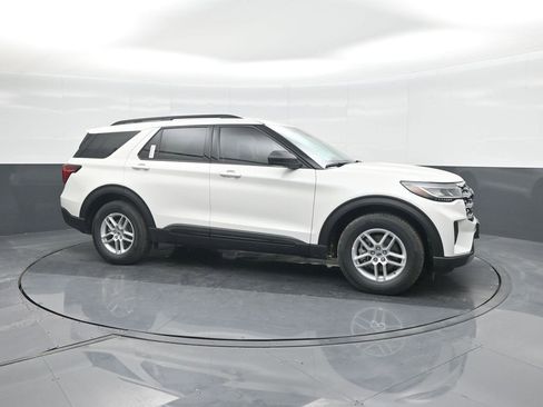New 2026 Ford Explorer Active image 11