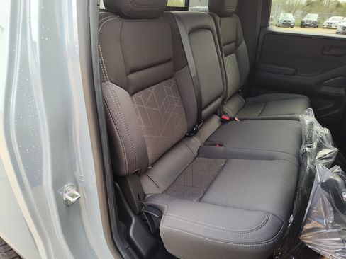 New 2026 Nissan Frontier SV w/ SV Convenience Package image 13