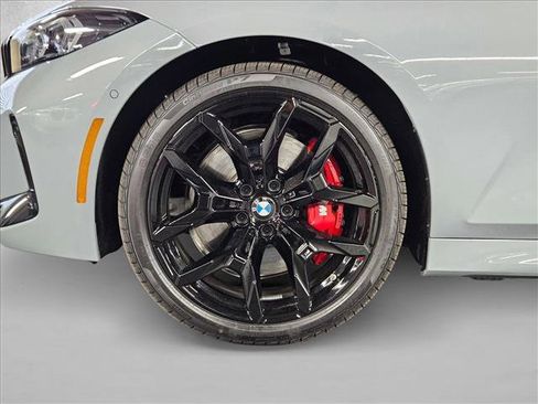 Used 2026 BMW 330i Sedan w/ M Sport Package RWD image 9