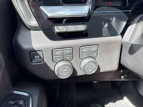 Used 2026 Chevrolet Silverado 2500 High Country w/ High Country Premium Package AWD/4WD image 30
