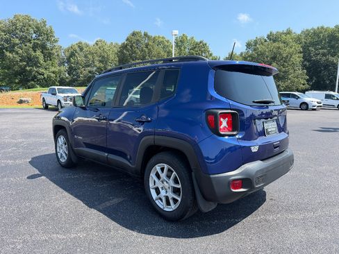 Used 2019 Jeep Renegade Latitude FWD image 5