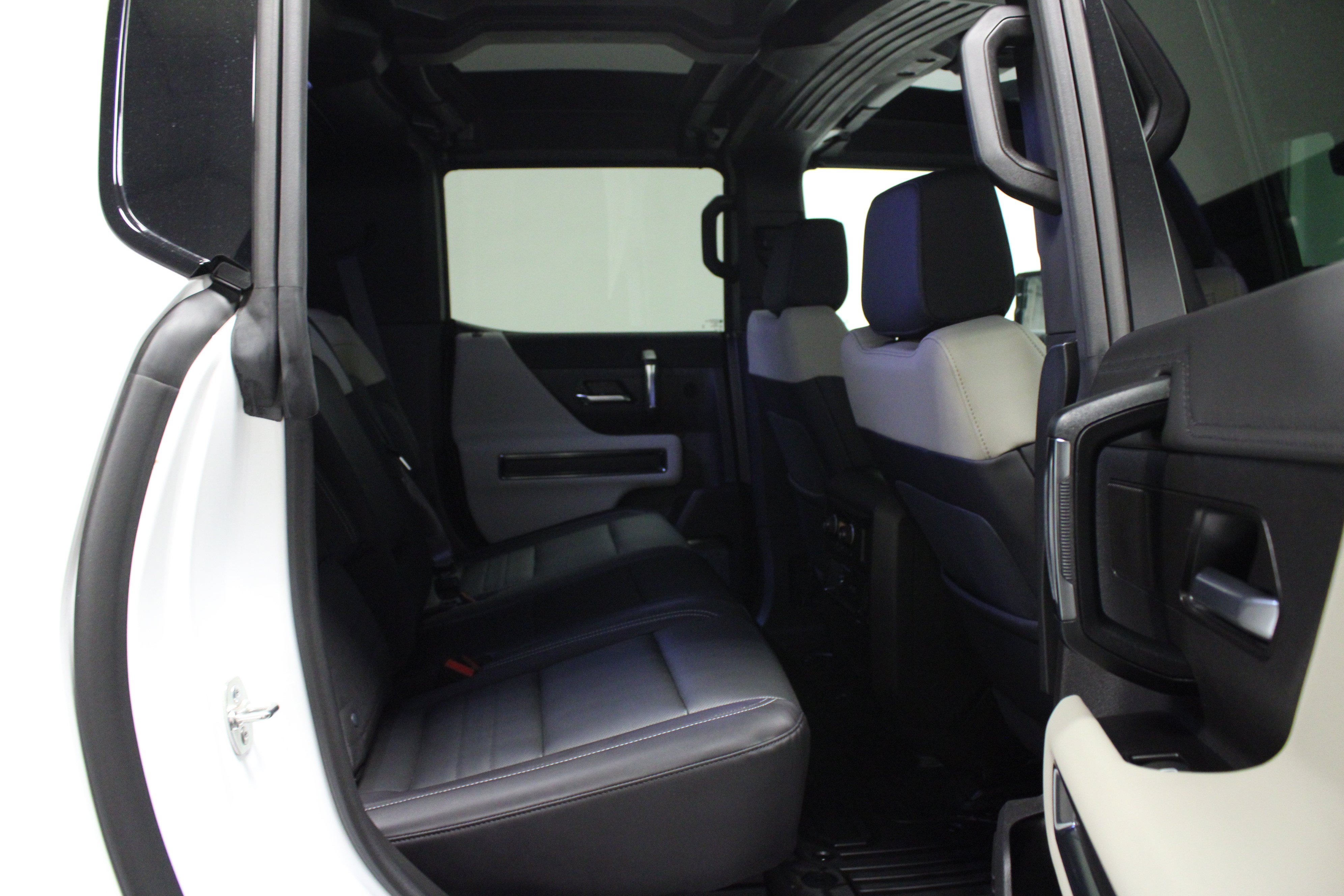 Used 2026 GMC Hummer EV SUV AWD/4WD image 15