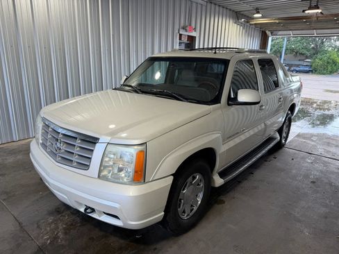 Used 2002 Cadillac Escalade EXT AWD/4WD image 1