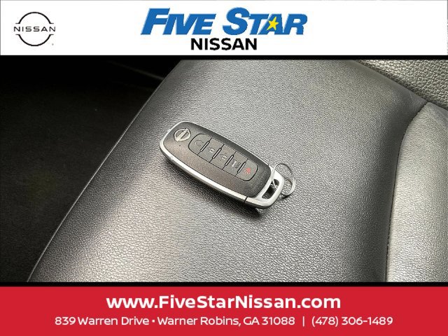 Used 2024 Nissan Pathfinder SL FWD image 36