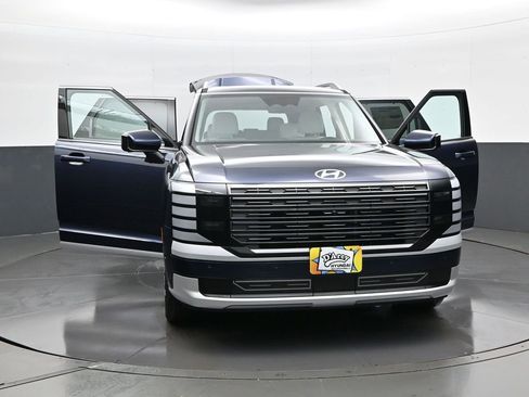 Certified 2026 Hyundai Palisade Calligraphy AWD/4WD image 33